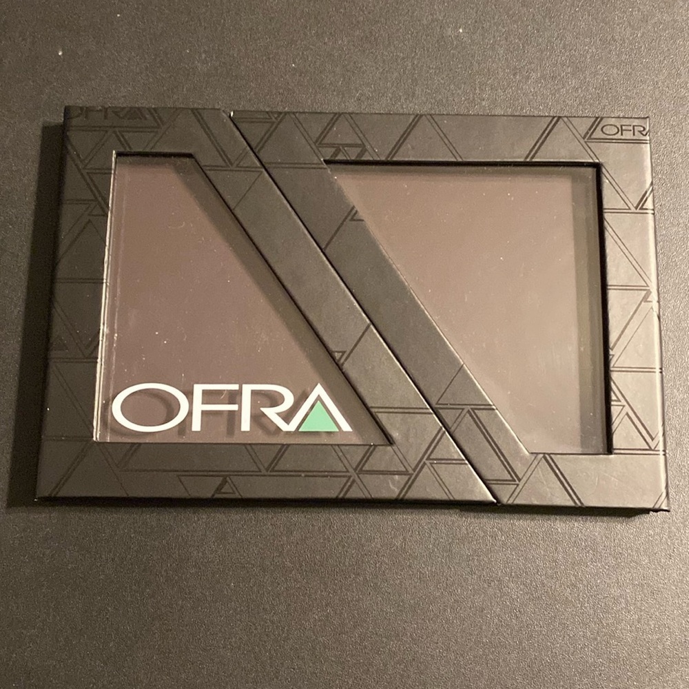 NWOB OFRA Empty Magnetic Palette